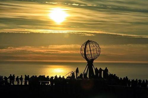 子夜的太阳,揭秘神秘子夜太阳的奥秘